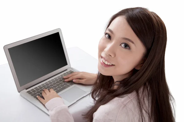 Retrato Mujer Joven Sentada Frente Computadora Portátil Vista Alta —  Fotos de Stock