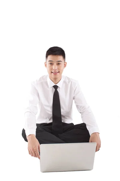 Retrato Bisinessman Joven Sentado Parte Delantera Computadora Portátil —  Fotos de Stock