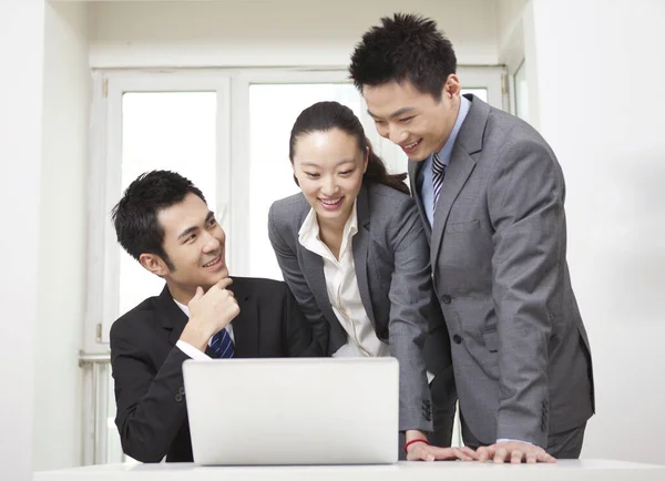Group Businesspeople Discussing Working Computer — Stock Photo, Image