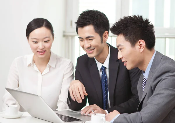 Group Businesspeople Discussing Working Computer — Stock Photo, Image