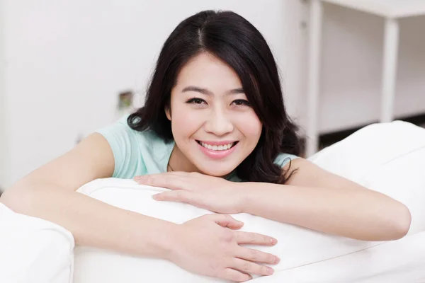 Young Woman Laying Couch — Stock Photo, Image