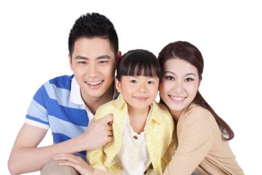 Üç kişilik bir ailenin portresi.