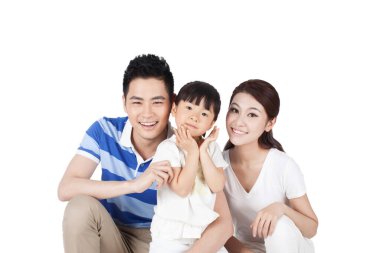 Üç kişilik bir ailenin portresi.