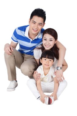 Üç kişilik bir ailenin portresi.