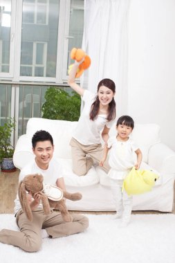 Aile birlikte eğleniyor.