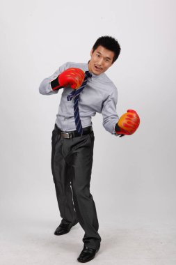 Kırmızı eldivenli bir iş adamı.