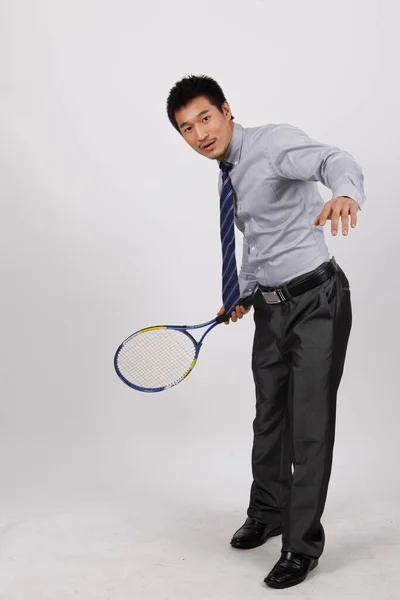 Jovem Jogando Badminton Roupas Negócios — Fotografia de Stock