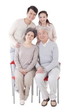 Dört kişilik mutlu bir aile.