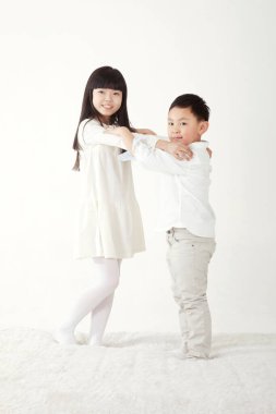 Doğulu kardeş ailesi.