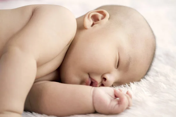 Een Slapende Baby Jongen — Stockfoto