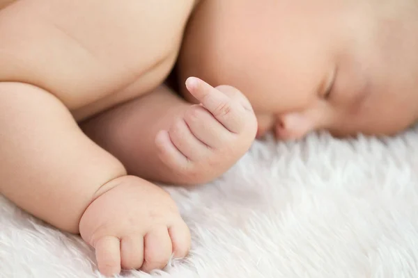 Een Slapende Baby Jongen — Stockfoto