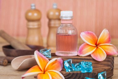 Aroma terapisi petrol şişe, kavram bitkisel spa