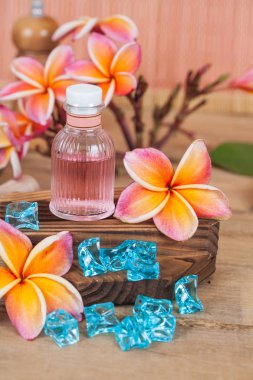 Aroma terapisi petrol şişe, kavram bitkisel spa