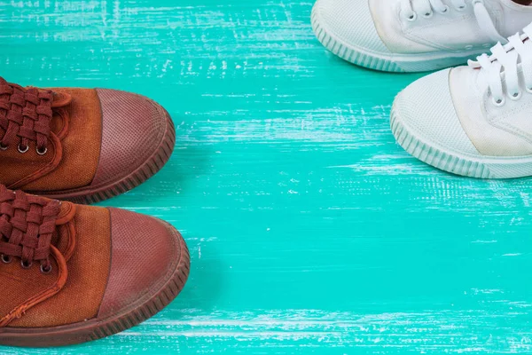 Many Canvas Shoes Sneakers Footwear Vintage Wood Floor Table Top — Stock Photo, Image