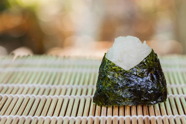 pirinç topu gıda ev yapımı desig