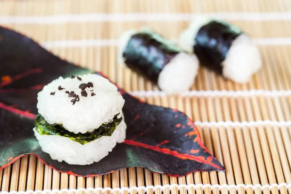 pirinç topu gıda ev yapımı desig