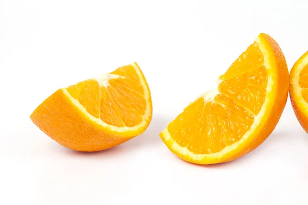 Isoleren Van Oranje Vruchten Witte Achtergrond — Stockfoto