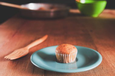 Ekmek taze muz yapılan kek sıcak fırın, ev yemekleri.