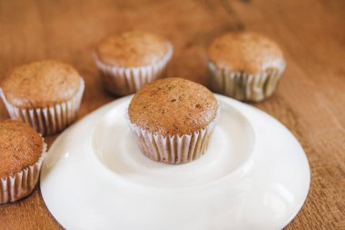 Ekmek taze muz yapılan kek sıcak fırın, ev yemekleri.
