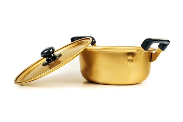 白地にゴールドの金属製ポット キッチン用品 — ストック写真