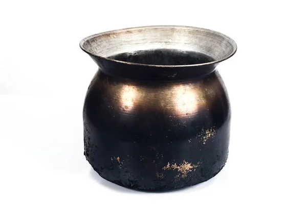 Alumínio Velho Sujo Pote Indien Para Cozinhar Arroz Fundo Branco — Fotografia de Stock