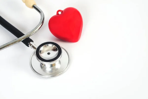 Stethoskop Mit Rotem Herz Auf Weißem Tisch Medizinisches Zubehör Mit — Stockfoto