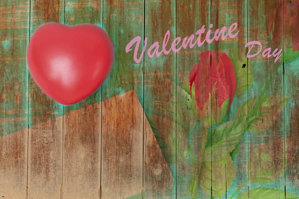Rood hart op dartbord spel op hout, Valentine dag concept. — Stockfoto