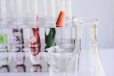 Küçük tüp biyoteknoloji Tıp araştırma tesislerinde.