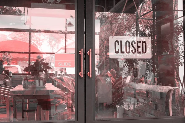 Text Closed Door Sign Hanging Glass Door Coffee Shop — Stock Photo, Image