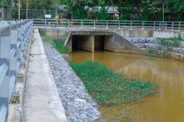 Şehirdeki Kanal 'ın su yolu 