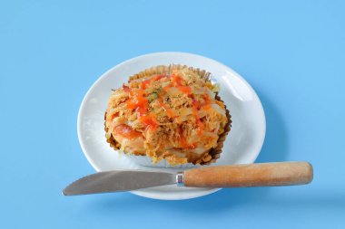 Lezzetli tavuk diş ipi ekmeği sonra baharat ve baharatla karıştırılır..