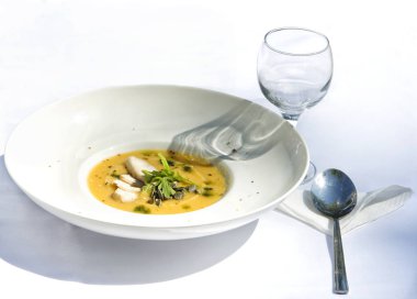 Sığır eti çorba kabak çekirdeği ile püre