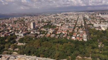 Boş plajlar, az insan, turist yok. Karantina, salgın hastalık ve kapalı sınırlar.