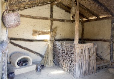 Yanındaki Ohrid, Makedonya - 15 Nisan 2017: Antik dikdörtgen balıkçılık Hut iç. 