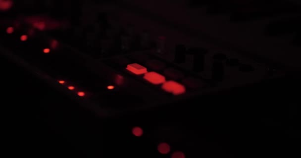 Sound Control Console Equipamento Musical Brincar Com Sintetizadores Close Concerto — Vídeo de Stock