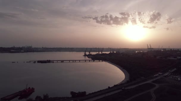 Vlucht Vissershaven Bij Zonsondergang Video Vanuit Lucht Bekijken — Stockvideo