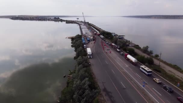 Tráfico Puente Pontón Vista Aérea — Vídeo de stock