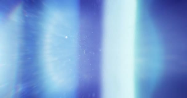 Голубой Огонь Макро Перевертыши Вашего Видео Блеск Света Сквозь Кристалл — стоковое видео
