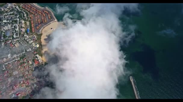 Flying Puffy White Clouds Residential Area Tomis Beach Constanta Black — Stock Video