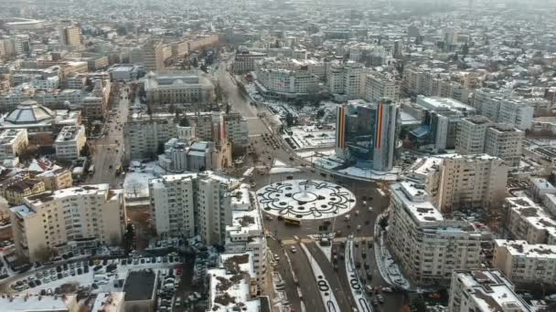 Flygfoto Med Rusningstrafik Viktigaste Rondellerna Ploieşti City Center Rumänien Vinter — Stockvideo