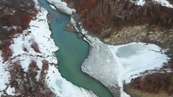 Voler Amont Une Vallée Fluviale Dans Les Montagnes Ciucas Roumanie — Video