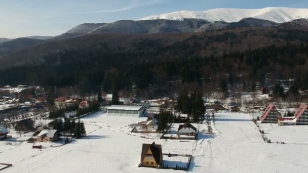 Aerial Shot Rising Cheia Mountain Resort Condado Prahova Rumania Paisaje — Vídeos de Stock