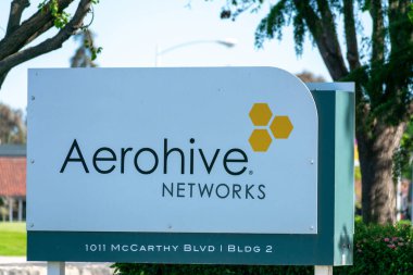Aerohive Ağları 2020 yılında Milpitas, California, ABD 'deki bilgisayar ağı ekipman merkezini imzaladı.