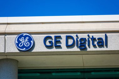 GE Dijital logosu ve imzası Silikon Vadisi 'ndeki merkezde. GE Digital, Amerika Birleşik Devletleri 'nin çok uluslu şirketi General Electric' in bir yan kuruluşudur.