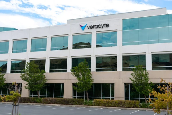 公司总部的Veracyte标志和标识 Veracyte是一家基因组诊断公司 美国加利福尼亚州旧金山南部 2020年 — 图库照片