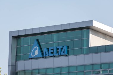 Delta işareti ve logosu Silikon Vadisi 'ndeki Delta Elektronik Merkezi - Fremont, Kaliforniya, ABD - 2020
