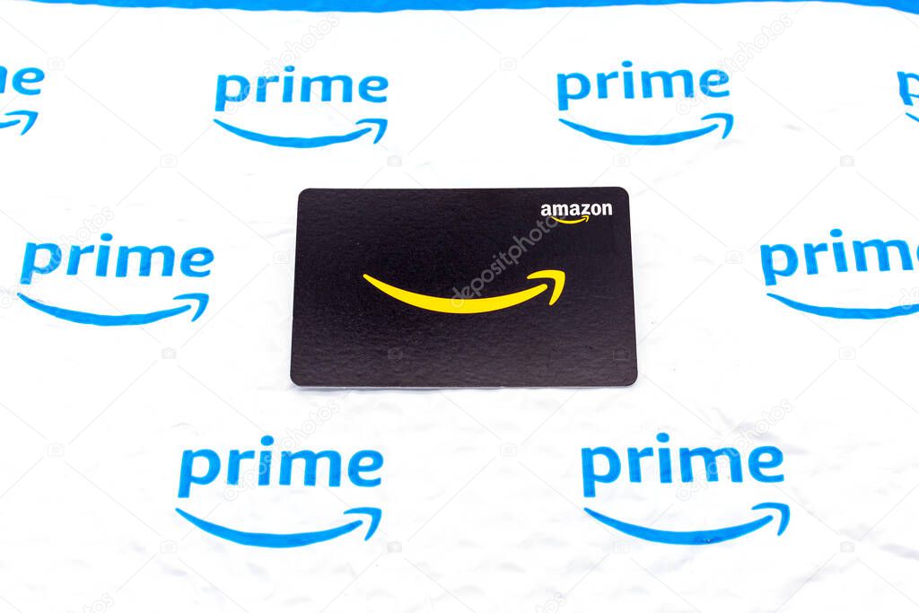Amazon gift card on Amazon Prime plastic padded shipping envelope - San Jose, California, USA - 2020