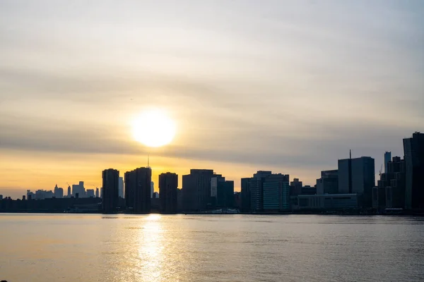 Manhattan Skyline Nova Iorque Pôr Sol Edifícios Silhueta Pôr Sol — Fotografia de Stock
