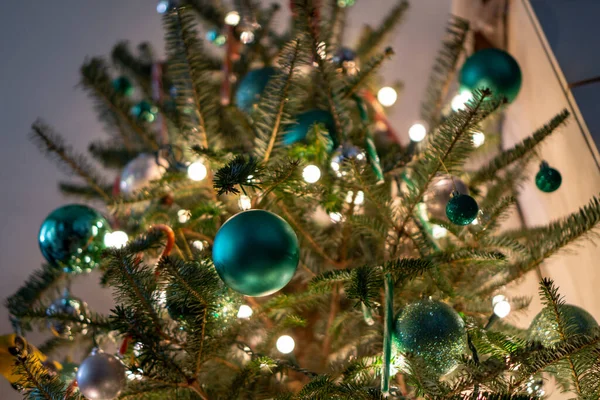 Close Christmas Pine Tree Ball Ornaments Lights — Stock Photo, Image