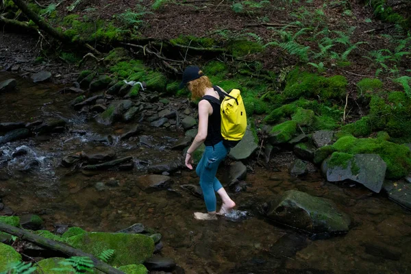 Young Woman Walking Barefoot Cold Stream Woods Hiker Exploring Nature — Stock Photo, Image